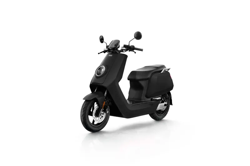 Een productafbeelding van een Niu Nqi-sport 45